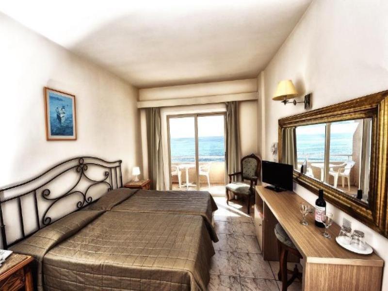 Piere Anne Beach Hotel Ayia Napa Esterno foto